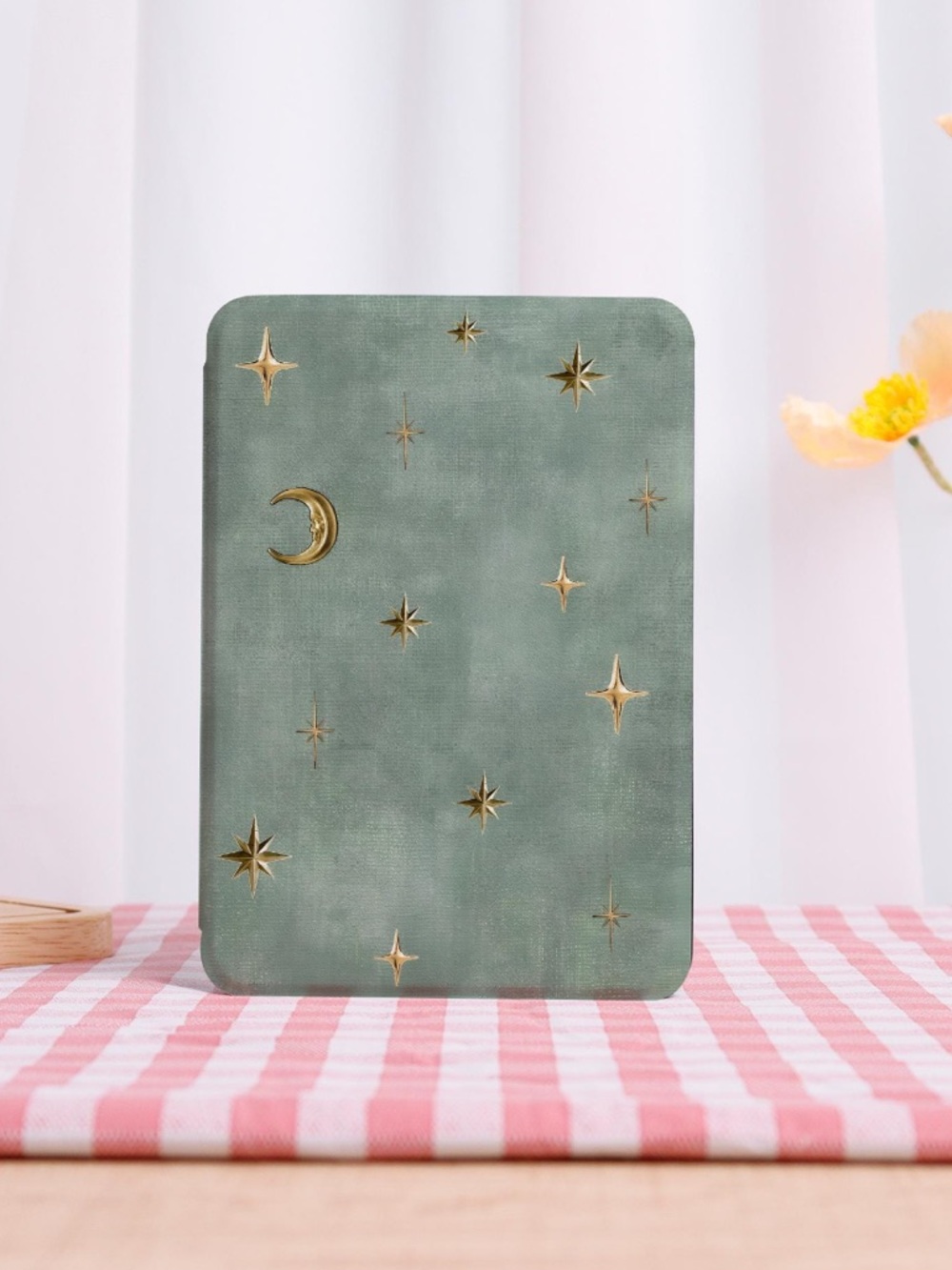 NEW KINDLE CASE. 12th generation paperwhite 7” .Star & Moon - Sage Green